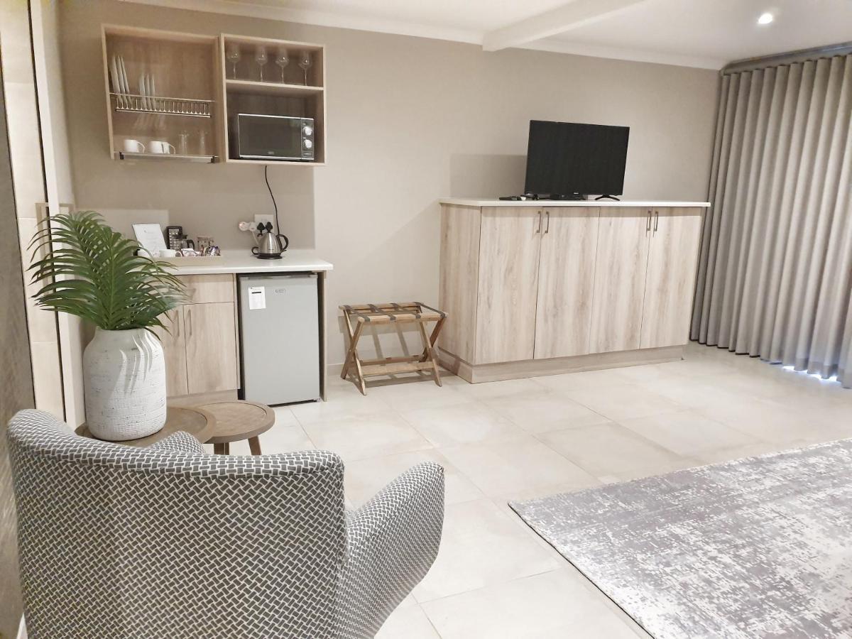 Parkhill Luxury Accommodation Bloemfontein Bagian luar foto