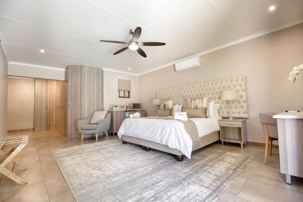 Parkhill Luxury Accommodation Bloemfontein Bagian luar foto