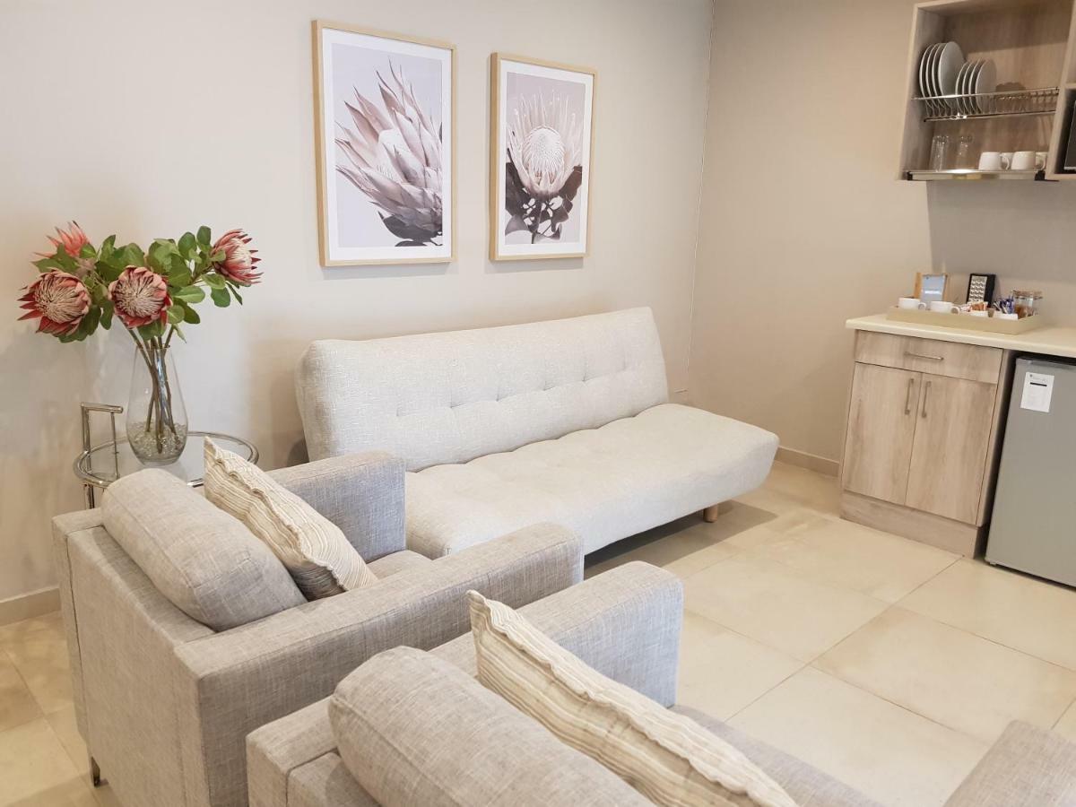 Parkhill Luxury Accommodation Bloemfontein Bagian luar foto